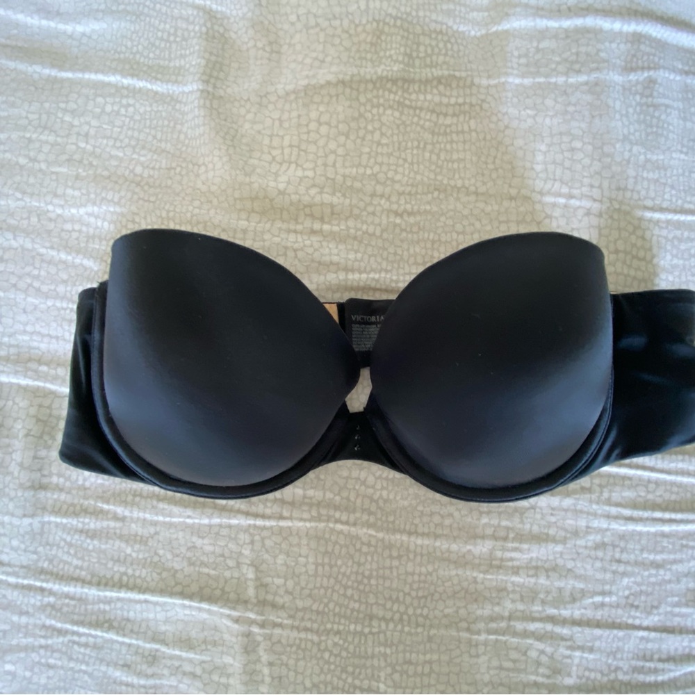 Victoria Secret Strapless Bra